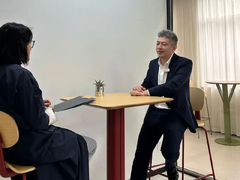 交流互鉴 携手并进——杭州家具商会秘书处一行走访爱游戏买球-爱游戏(中国)
家具